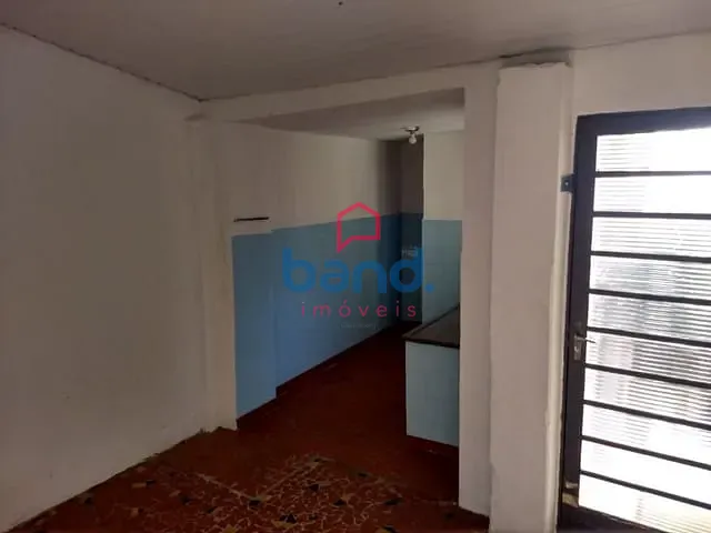 Casa com 100m² 2 quartos e 1 banheiro, para alugar, no bairro Centro em Porto Feliz