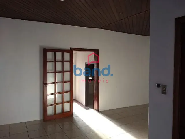 Casa com 100m² 2 quartos e 1 banheiro, para alugar, no bairro Centro em Porto Feliz