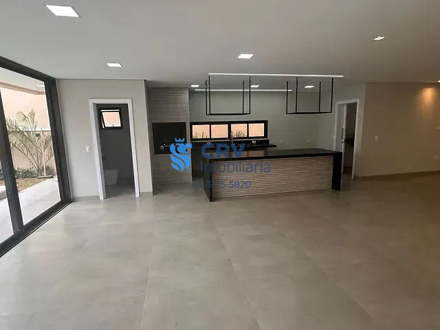 Casa com 250m² 3 quartos e 4 banheiros, à venda, no bairro Universitário em Londrina