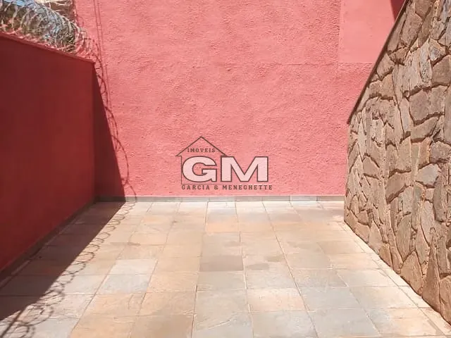 Casa com 200m² 3 quartos e 1 banheiro, à venda, no bairro Vila Maria Luiza em Ribeirão Preto