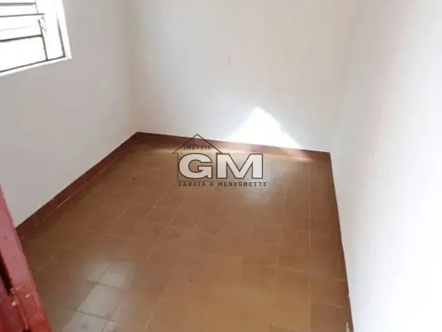 Casa com 200m² 3 quartos e 1 banheiro, à venda, no bairro Vila Maria Luiza em Ribeirão Preto