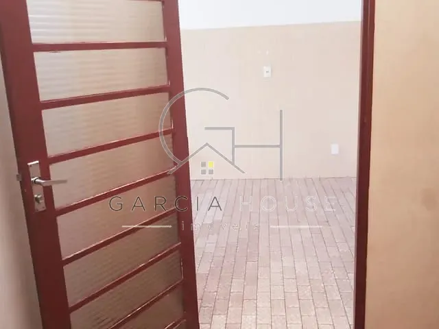 Casa com 200m² 3 quartos e 1 banheiro, à venda, no bairro Vila Maria Luiza em Ribeirão Preto