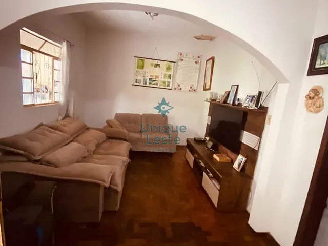 Casa 6 quartos e 3 banheiros, à venda, no bairro Nova Vista em Sabará