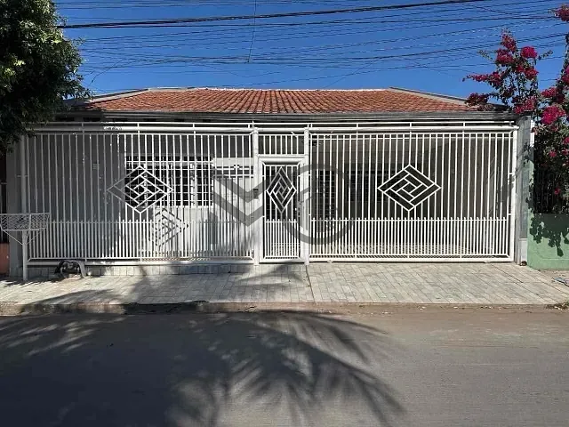 Casa com 200m² 4 quartos e 3 banheiros, à venda, no bairro Morada da Serra em Cuiabá