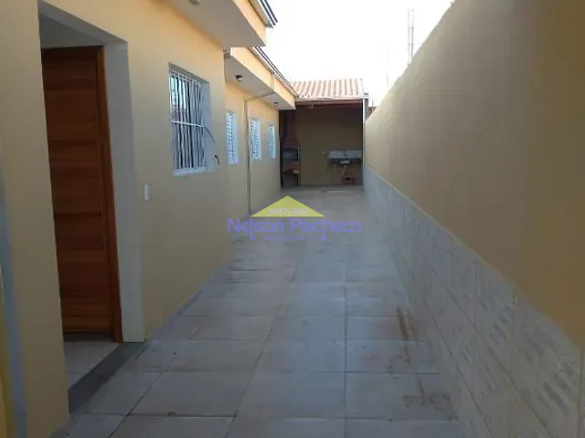Casa com 200m² 3 quartos e 2 banheiros, à venda, no bairro São Pedro em Capivari