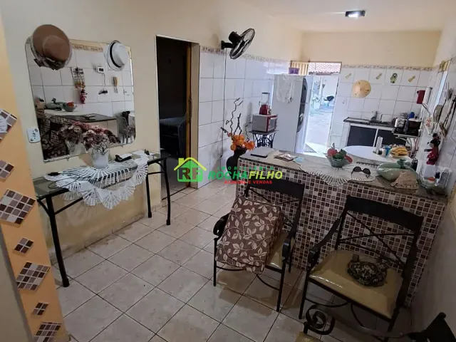 Casa com 350m² 3 quartos e 1 banheiro, à venda, no bairro Lorival Parente em Teresina