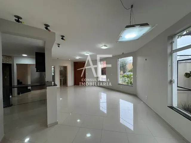 Casa com 265m² 5 quartos e 5 banheiros, à venda ou para alugar, no bairro Campos Do Conde em Tremembé