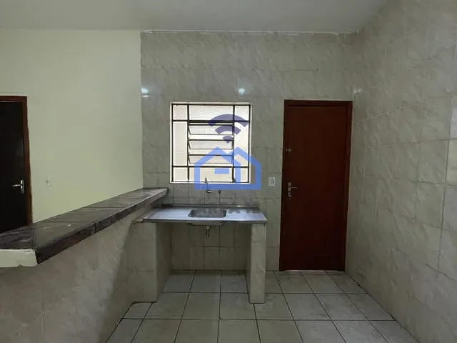 Casa com 138m² 2 quartos e 1 banheiro, à venda, no bairro Poiares em Caraguatatuba