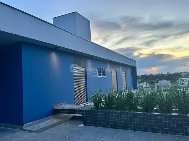 Casa 3 quartos e 4 banheiros, à venda, no bairro Tabajaras em Teresina