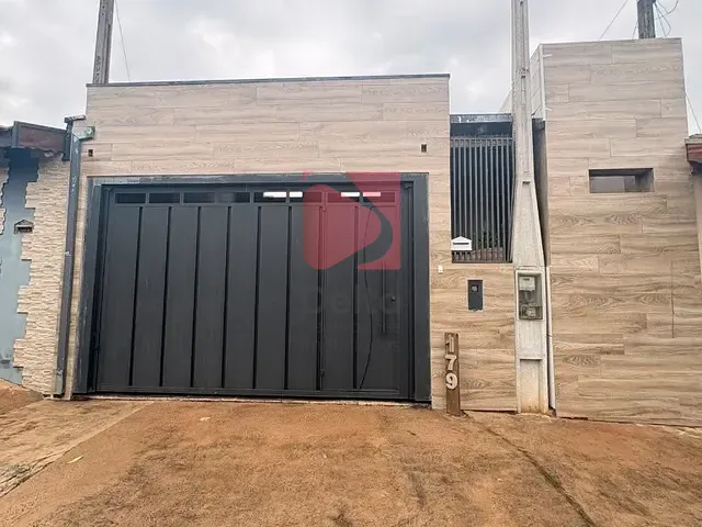 Casa 2 quartos e 1 banheiro, para alugar, no bairro Parque Clayton Malaman em Pirassununga