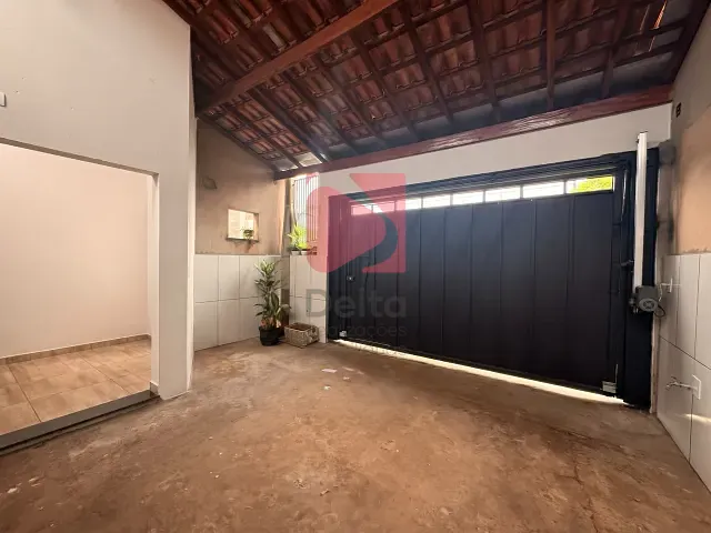 Casa 2 quartos e 1 banheiro, para alugar, no bairro Parque Clayton Malaman em Pirassununga