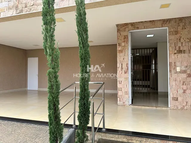 Casa com 305m² 3 quartos e 4 banheiros, à venda, no bairro Centro em Bela Vista de Goiás