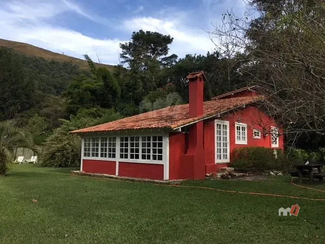 Casa com 6600m², à venda, no bairro Araras em Petrópolis