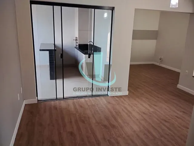 Casa com 350m² 3 quartos e 2 banheiros, para alugar, no bairro Jardim Residencial Maggiore em Araraquara