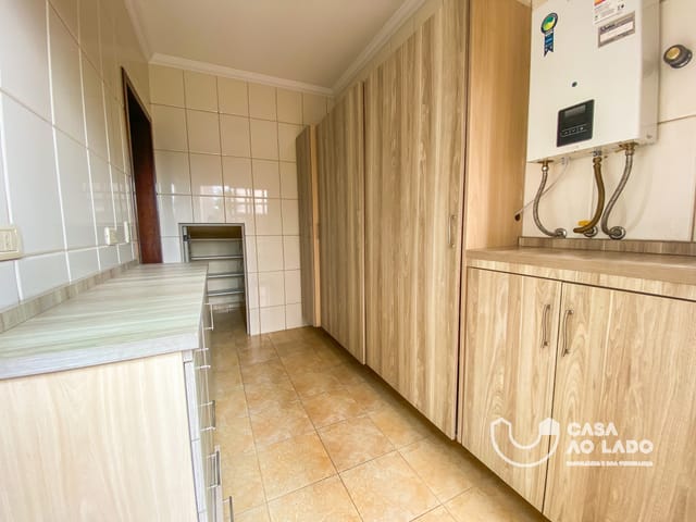 Casa 3 quartos e 3 banheiros, para alugar, no bairro Seminário em Curitiba