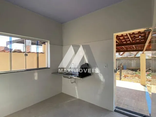 Casa com 360m² 3 quartos e 1 banheiro, para alugar, no bairro São Jorge em Araçuaí