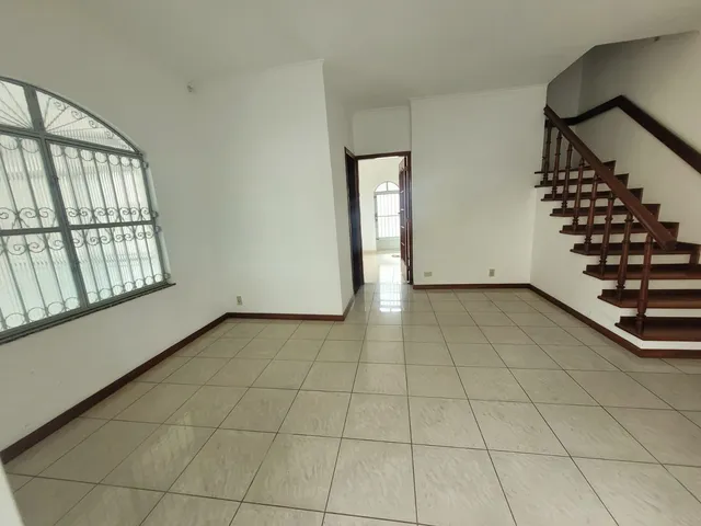 Casa com 170m² 3 quartos e 3 banheiros, à venda, no bairro Vila Valqueire em Rio de Janeiro