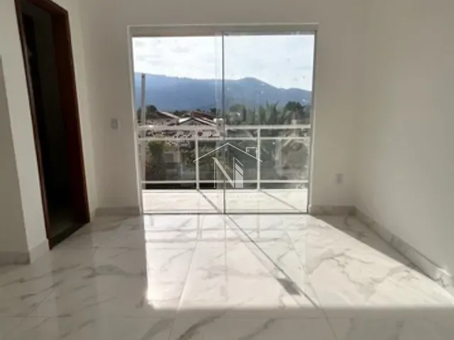 Casa 2 quartos e 1 banheiro, à venda, no bairro Itapeba em Maricá