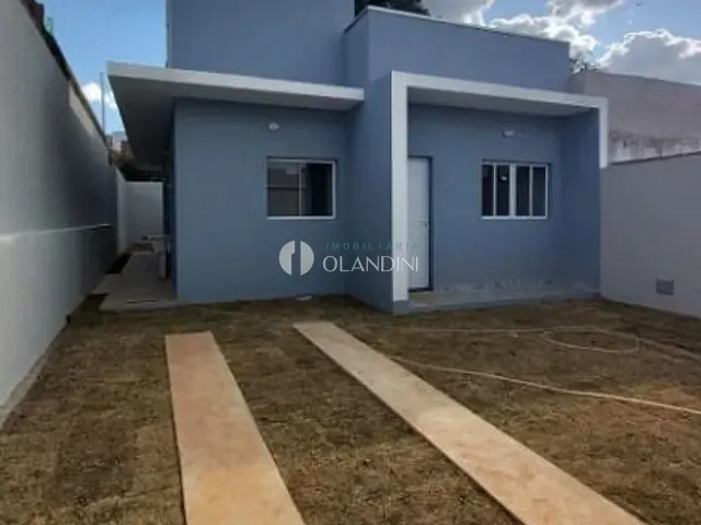 Casa com 210m² 3 quartos e 1 banheiro, à venda, no bairro Vila Nogueira em Artur Nogueira
