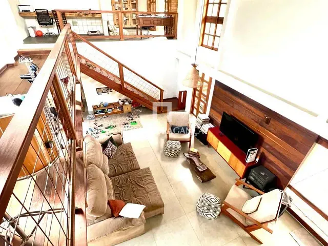 Casa com 3100m² 2 quartos e 3 banheiros, à venda, no bairro Guaripocaba em Bragança Paulista