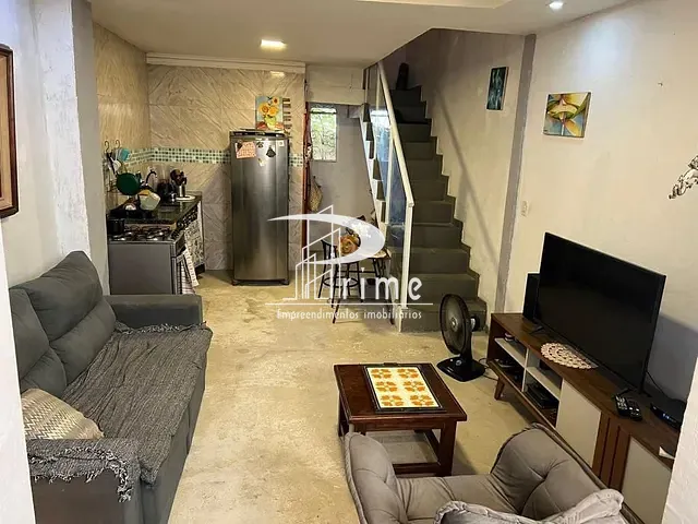 Casa com 160m² 2 quartos e 3 banheiros, à venda, no bairro Maralegre em Niterói