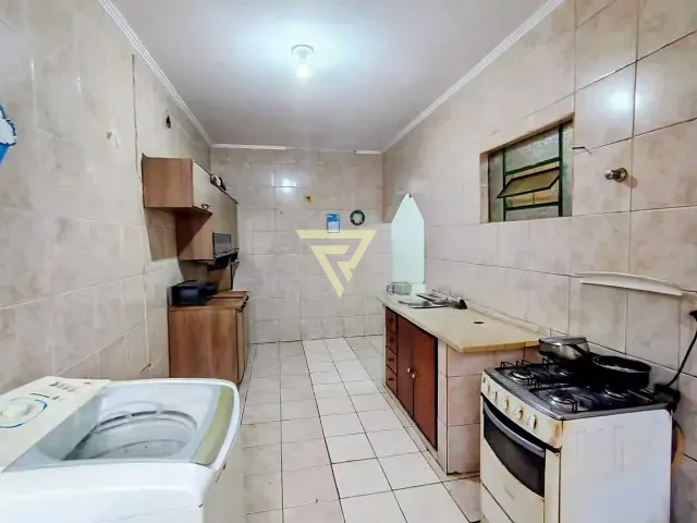 Casa com 200m² 3 quartos e 1 banheiro, à venda, no bairro Adelino Simioni em Ribeirão Preto