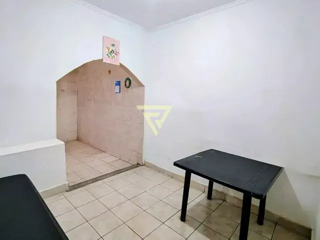 Casa com 200m² 3 quartos e 1 banheiro, à venda, no bairro Adelino Simioni em Ribeirão Preto