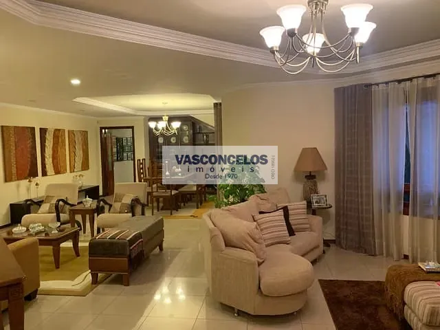 Casa com 758m² 4 quartos e 5 banheiros, à venda, no bairro Jardim das Colinas em São José dos Campos