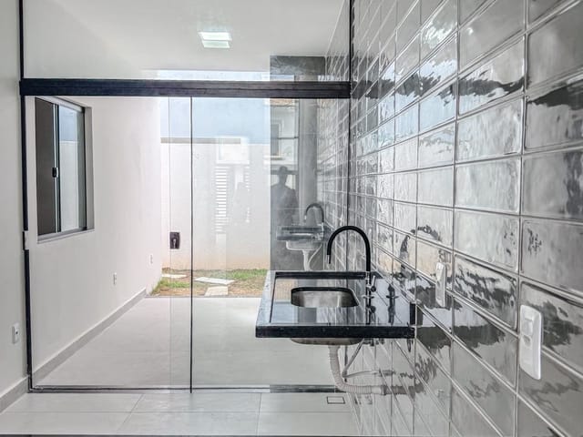 Casa com 100m² 2 quartos e 2 banheiros, à venda, no bairro Lagoa em Macaé
