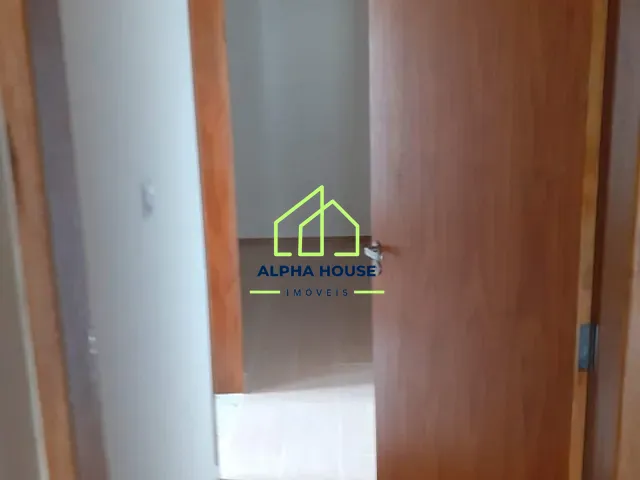 Casa 3 quartos e 2 banheiros, à venda, no bairro Residencial Vila Romana em Pindamonhangaba
