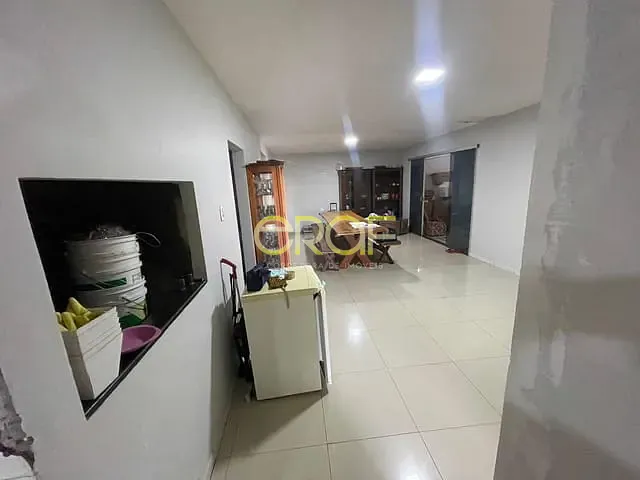 Casa com 448m² 6 quartos e 4 banheiros, à venda, no bairro Centro em Formosa