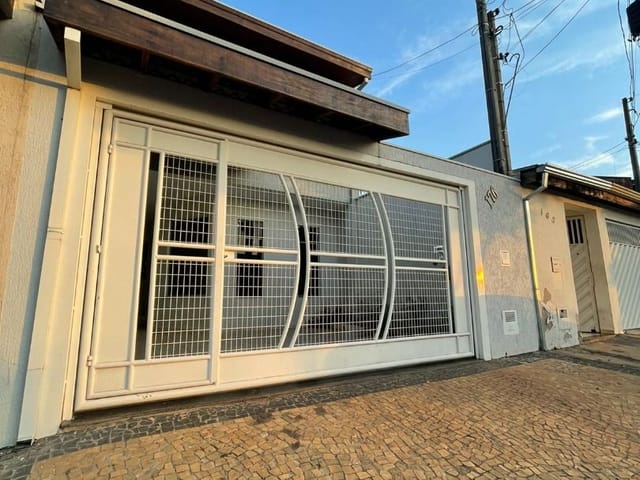 Casa com 231m² 4 quartos e 2 banheiros, para alugar, no bairro Parque Residencial Jaguari em Americana