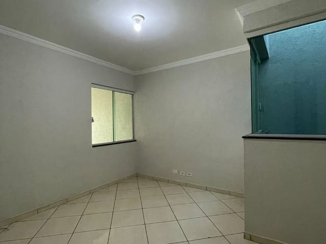 Casa com 231m² 4 quartos e 2 banheiros, para alugar, no bairro Parque Residencial Jaguari em Americana