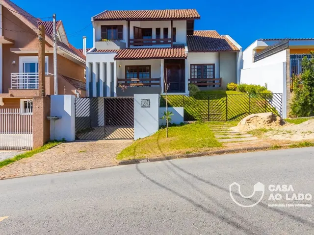 Casa 4 quartos e 4 banheiros, à venda, no bairro Pilarzinho em Curitiba
