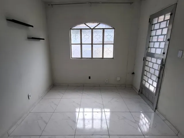 Casa com 59m² 2 quartos e 1 banheiro, à venda, no bairro Marechal Hermes em Rio de Janeiro
