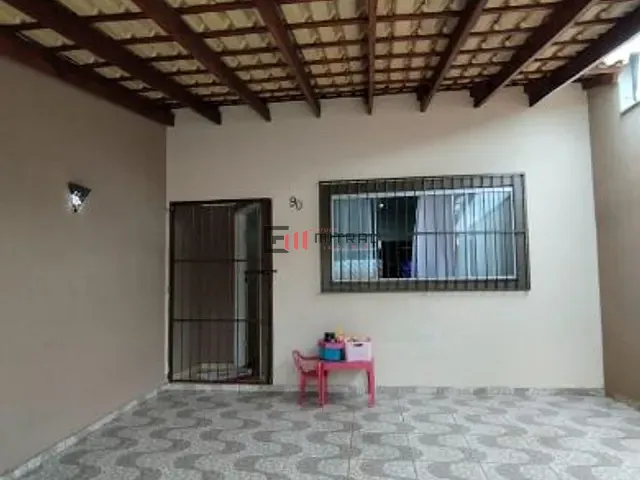 Casa 3 quartos e 1 banheiro, à venda, no bairro Jardim Paris em Londrina
