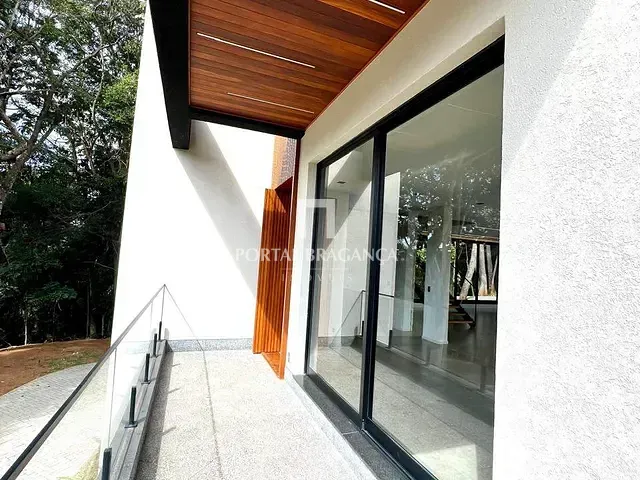 Casa com 1780m² 3 quartos e 5 banheiros, à venda, no bairro Condomínio Jardim das Palmeiras em Bragança Paulista