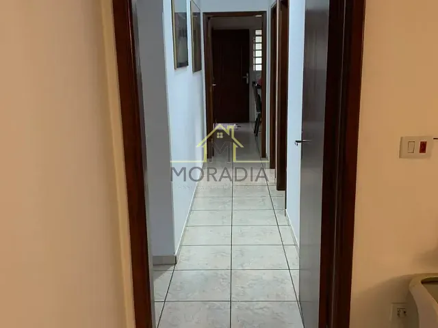 Casa com 320m² 3 quartos e 2 banheiros, à venda, no bairro Vila Magalhães em Guaxupé