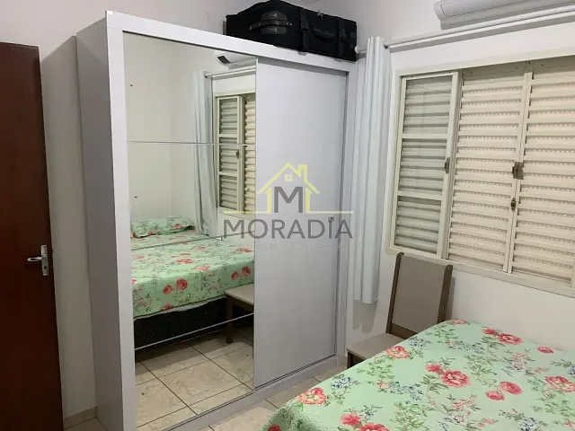 Casa com 320m² 3 quartos e 2 banheiros, à venda, no bairro Vila Magalhães em Guaxupé