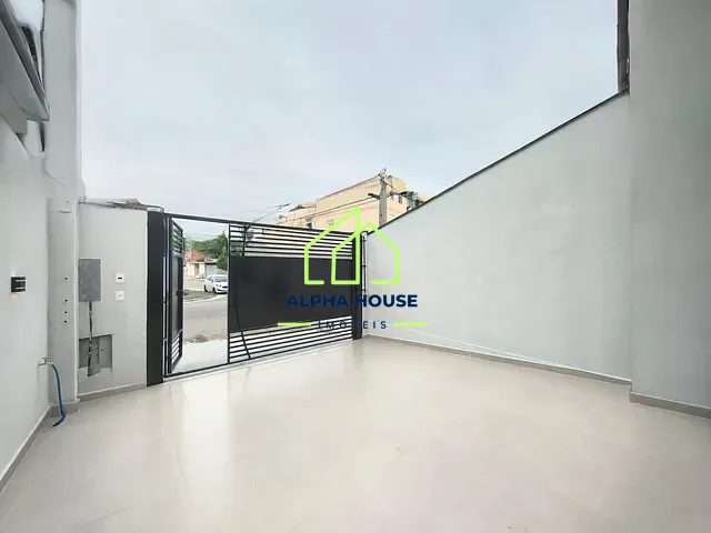 Casa com 125m² 2 quartos e 1 banheiro, à venda, no bairro Residencial e Comercial Cidade Jardim em Pindamonhangaba