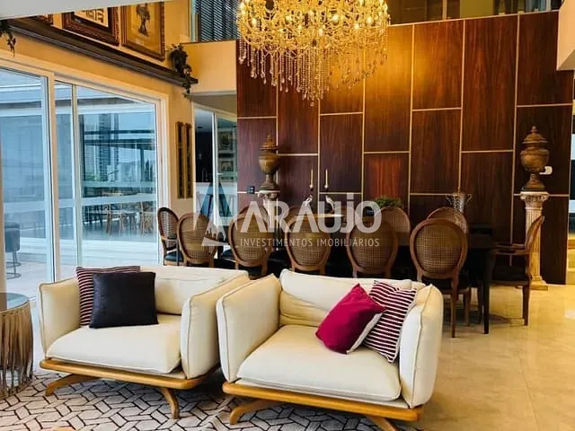 Casa com 525m² 4 quartos e 4 banheiros, à venda, no bairro Barra em Balneário Camboriú