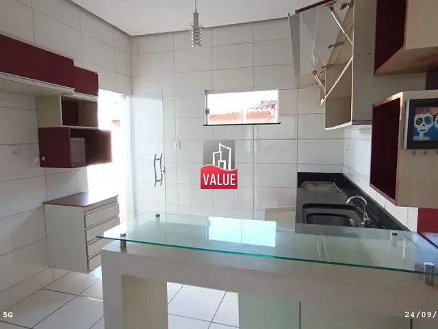 Casa 2 quartos e 2 banheiros, para alugar, no bairro Porto Seguro II em Açailândia