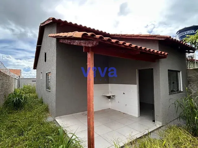 Casa 2 quartos e 2 banheiros, à venda, no bairro Jardim Dom Bosco 2ª Etapa em Aparecida de Goiânia