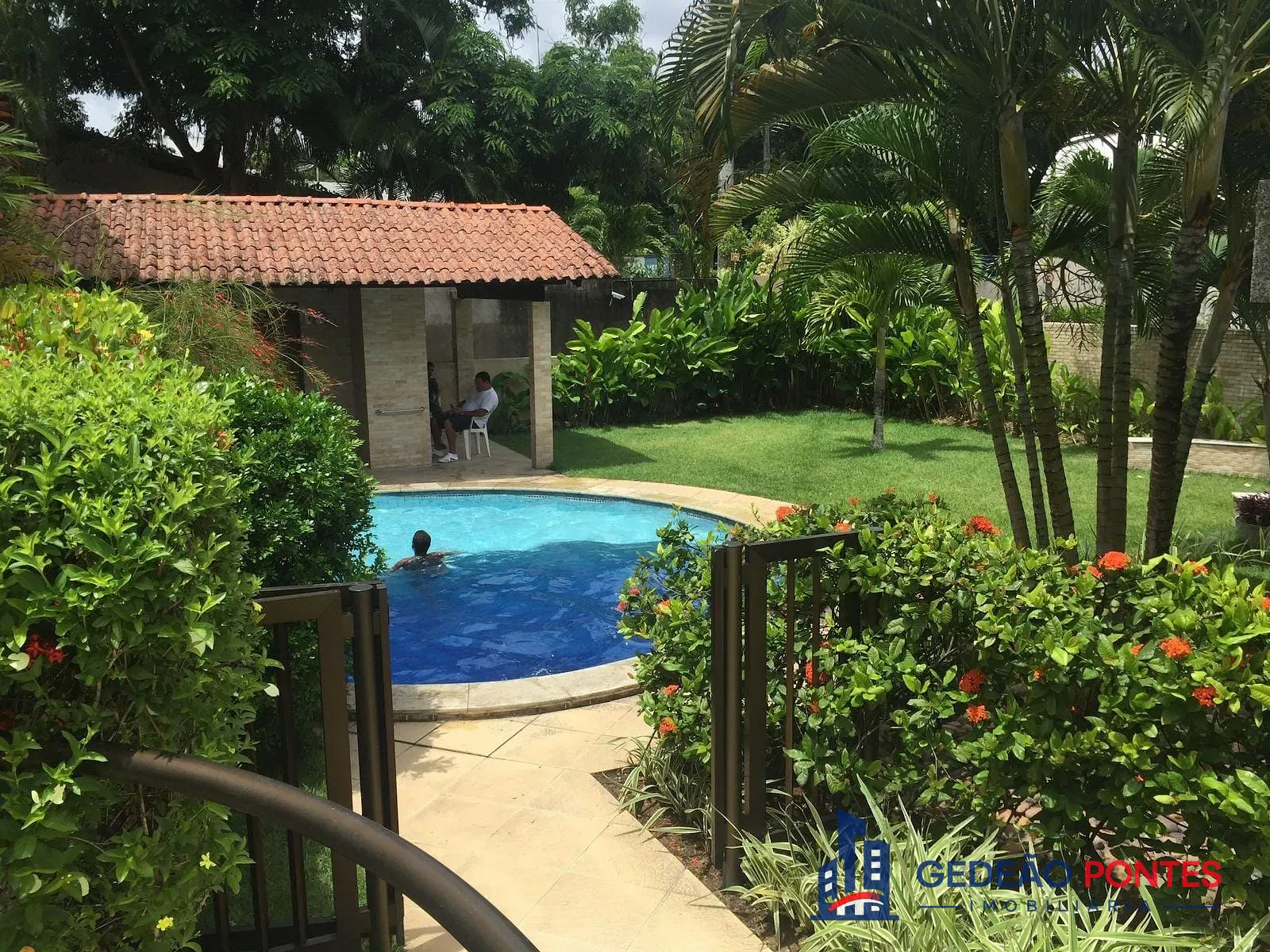 Casa, 4 quartos, 240 m² - Foto 25