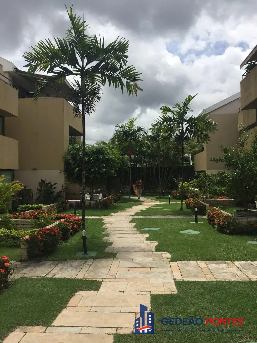 Casa, 4 quartos, 240 m² - Foto 32
