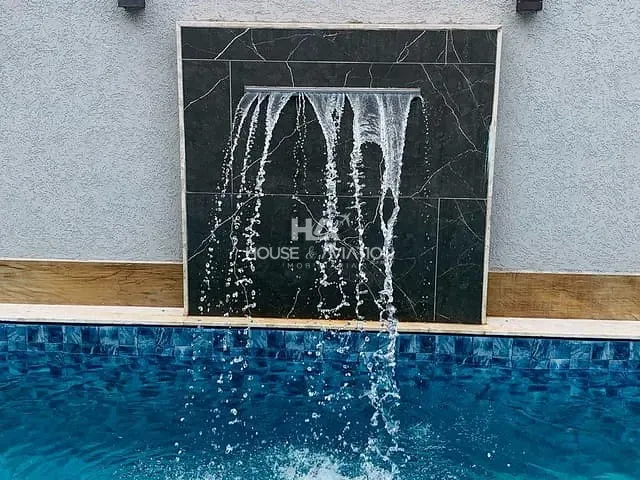 Casa com 300m² 3 quartos e 2 banheiros, à venda, no bairro Residencial Barravento em Goiânia