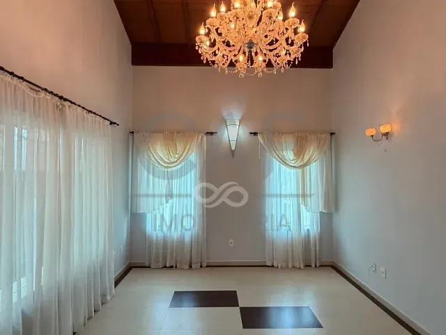 Casa com 440m² 3 quartos e 5 banheiros, para alugar, no bairro Residencial Nova Holanda em Holambra