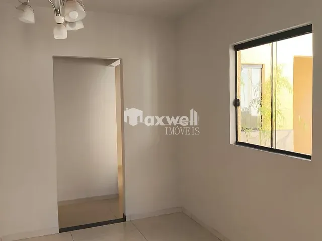 Casa com 250m² 3 quartos e 2 banheiros, à venda, no bairro Jardim Tiradentes em Aparecida de Goiânia