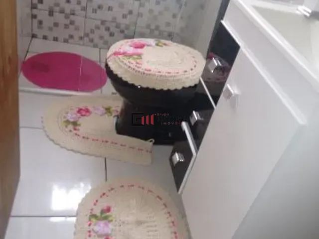 Casa 2 quartos e 1 banheiro, à venda, no bairro Conjunto Habitacional Jamile Dequech em Londrina