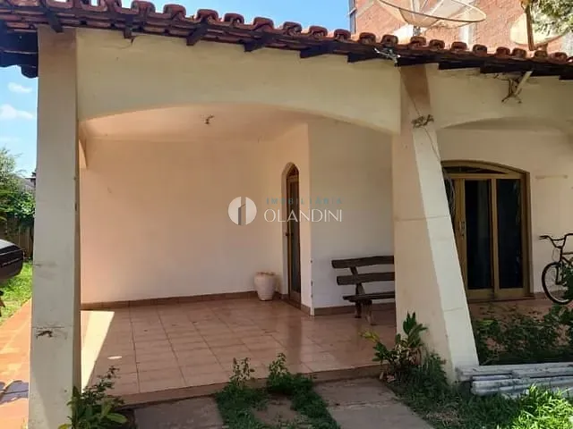 Casa com 499m² 3 quartos e 1 banheiro, à venda, no bairro Centro em Artur Nogueira